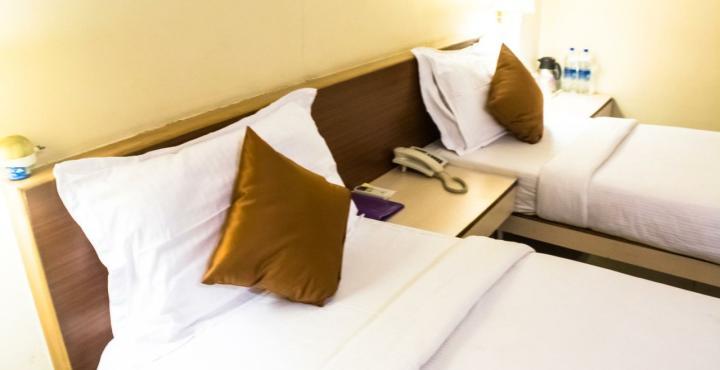Hotel Phoenix Koregaon Park Pune Eksteriør bilde