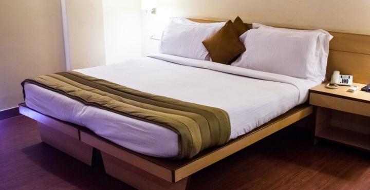 Hotel Phoenix Koregaon Park Pune Eksteriør bilde