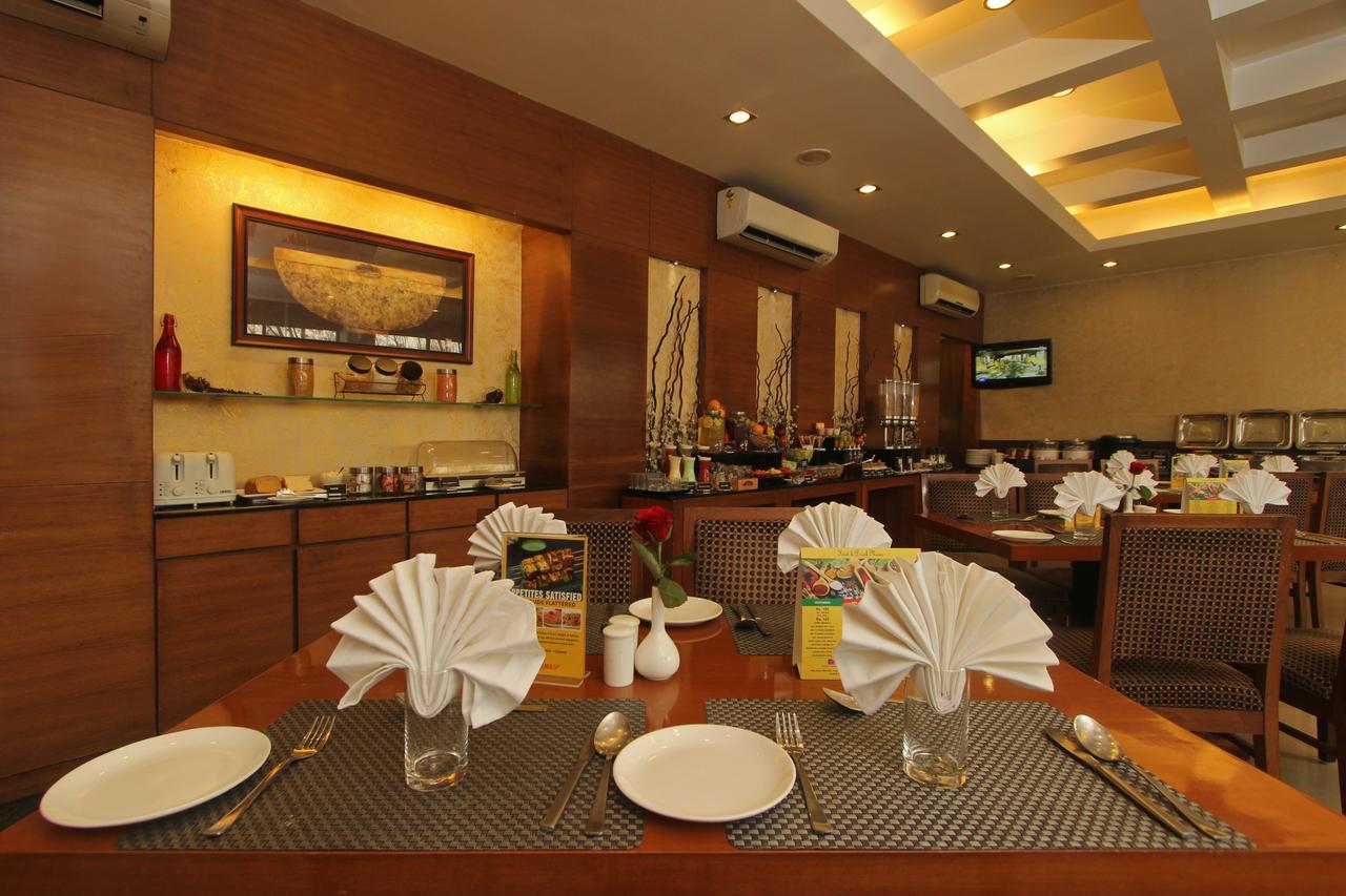 Hotel Phoenix Koregaon Park Pune Eksteriør bilde