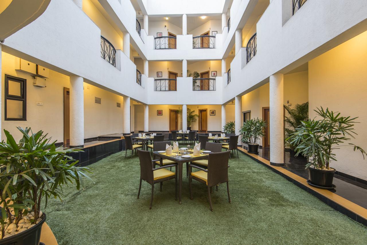 Hotel Phoenix Koregaon Park Pune Eksteriør bilde