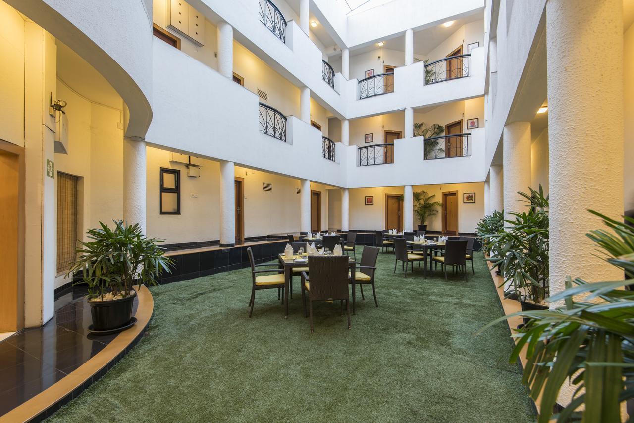 Hotel Phoenix Koregaon Park Pune Eksteriør bilde