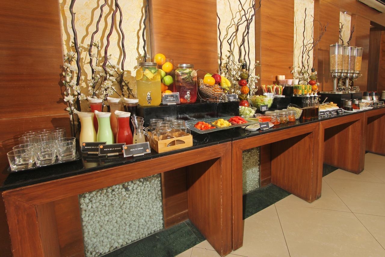 Hotel Phoenix Koregaon Park Pune Eksteriør bilde