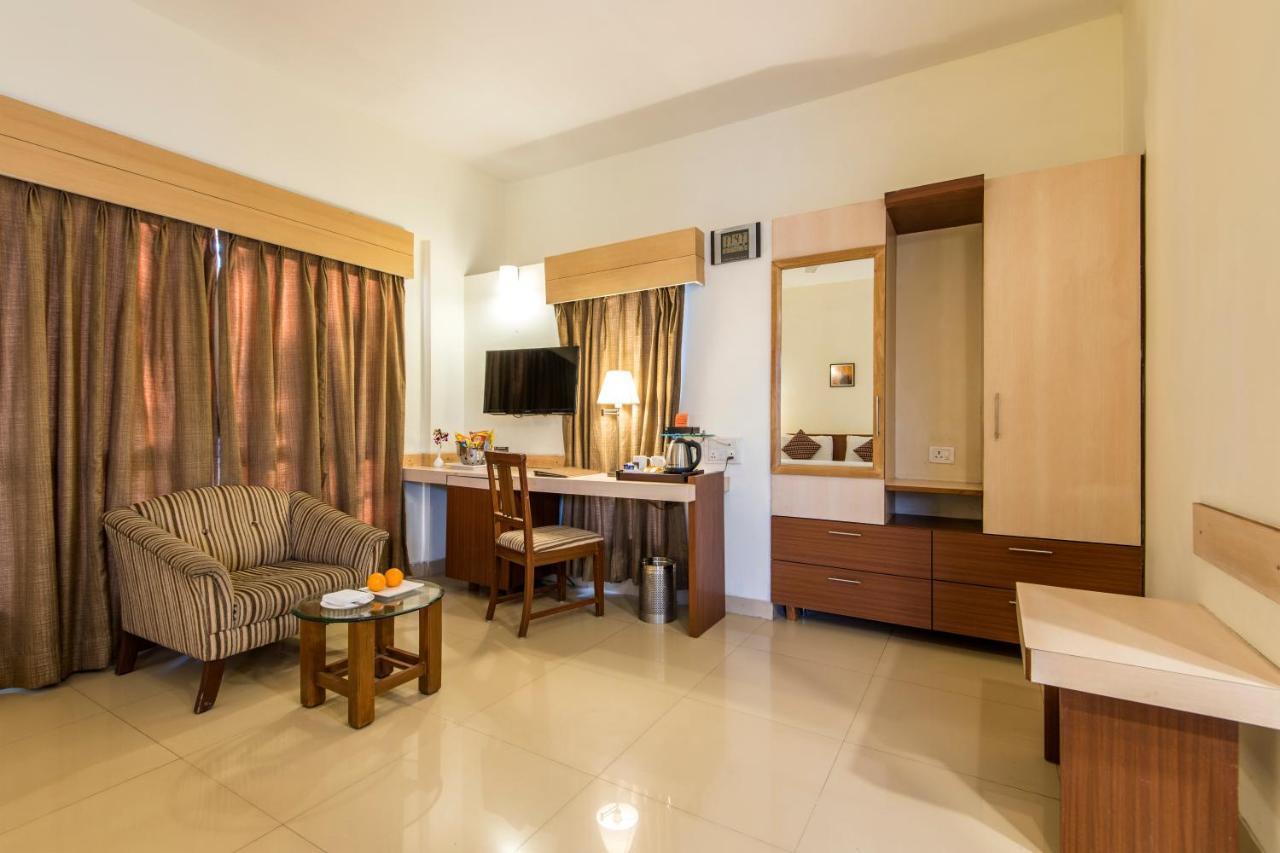 Hotel Phoenix Koregaon Park Pune Eksteriør bilde