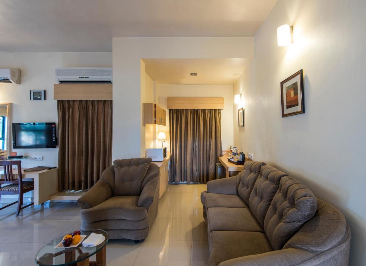 Hotel Phoenix Koregaon Park Pune Eksteriør bilde